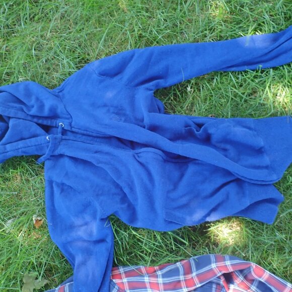 Five (5) stylish medium men's shirts- slim fit - Picture 6 of 6